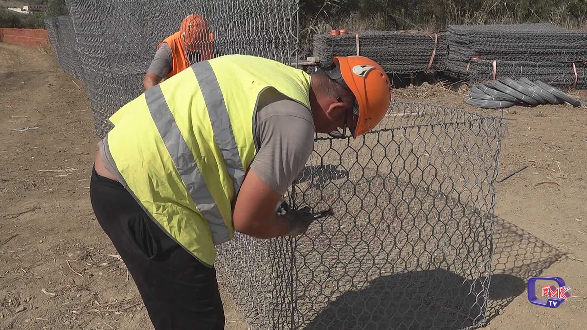 Rischio idrogeologico a Sciacca. Lavori in corso sul torrente Foce di mezzo